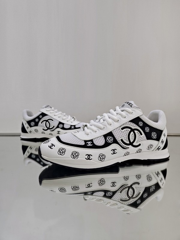 Chanel 2025 SS Limited Edition Silver Horn King 2 Sneakers - KFY00340