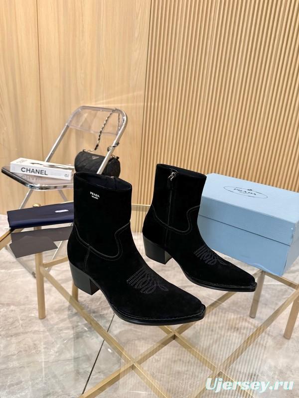 Prada Classic Pointed Boots 2025 SS Collection - L Y00330