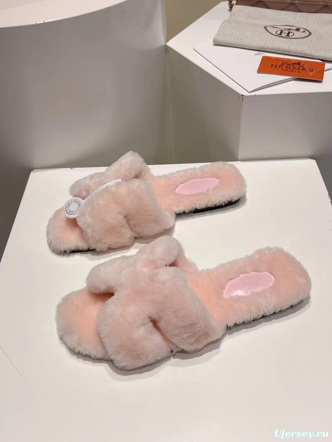 Hermès 2025 SS Love Slippers Flat Wool Slippers - LY00240