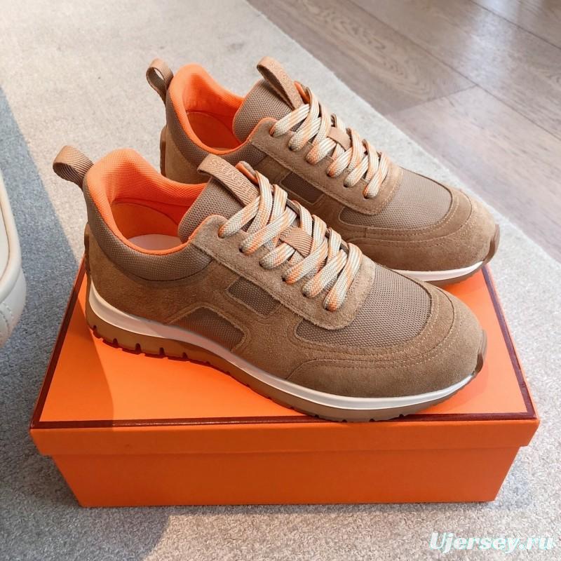 H Boot-Type Spring 2025 Early Collection Classic Chelsea Boots with British Color Blocking - AS00380