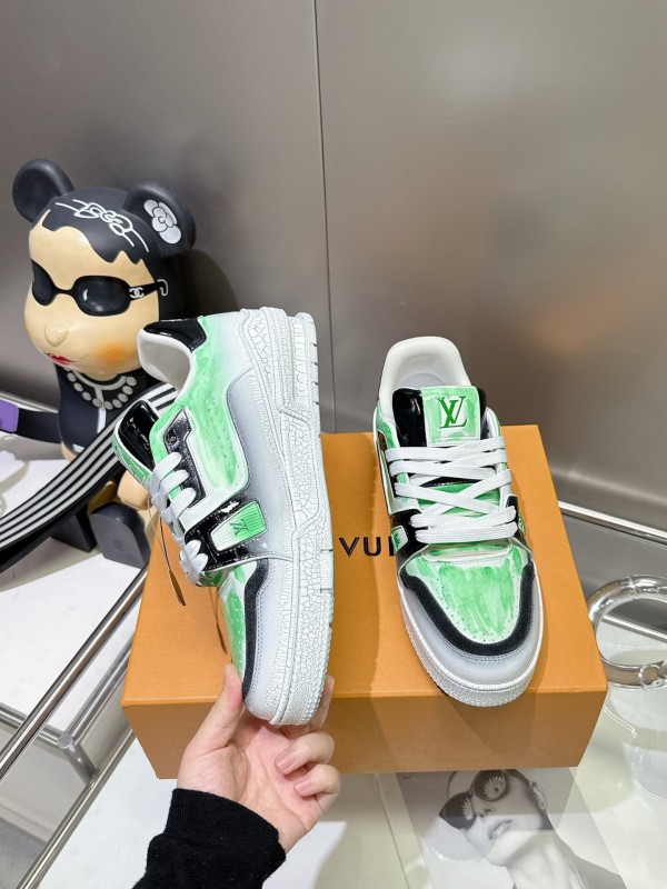 Louis Vuitton Trainer Basketball Series Crackle Glaze Process Sneakers - LY00490