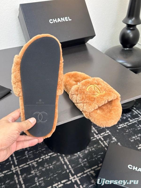 Chanel 2025 SS Fluffy Slippers with Wool Upper and Rubber Sole - LY00250