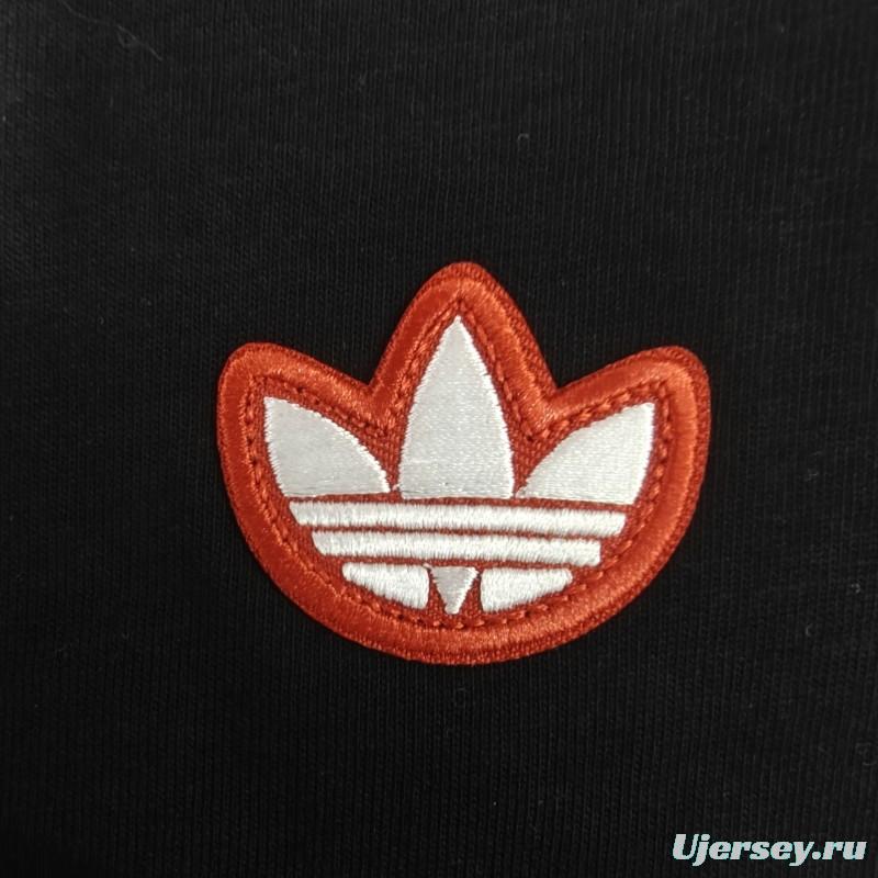 25/26 Manchester United Retro Embroidered Logo Hoodie 9 Colors