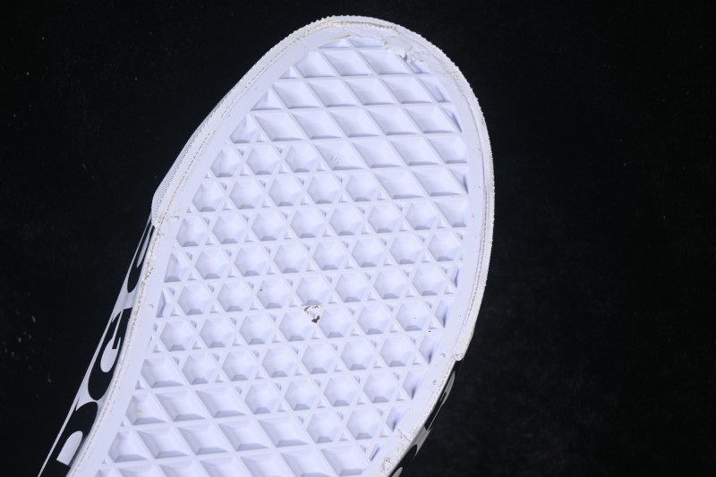 Vans Old Skool Low-Top Skateboarding Shoes - VN0A4P3XQLZ