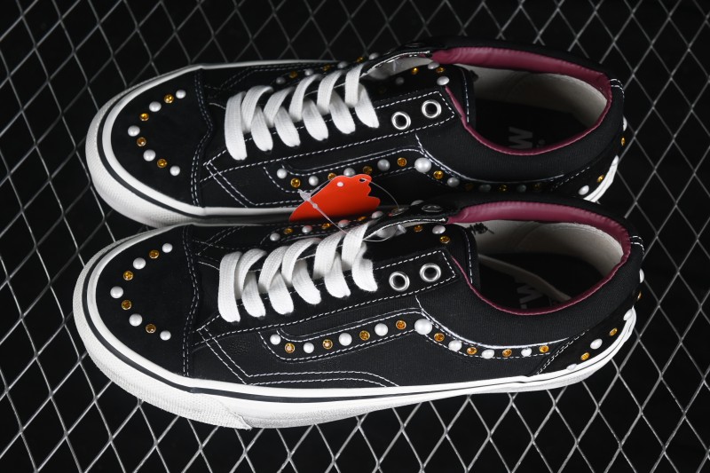 Vans Old Skool Low-Top Casual Skateboarding Shoes - VN000S52BLK