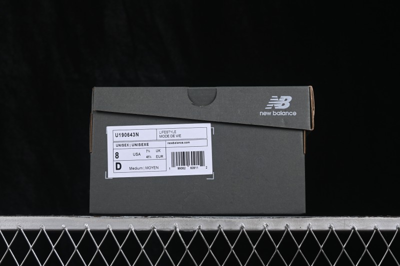 New Balance 1906 Retro Running Shoes with Lightweight Leather and Mesh Upper - U190643N