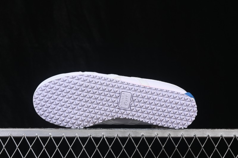 Nike D3K0N-100 Performance Footwear with Precision Fit - B.C3