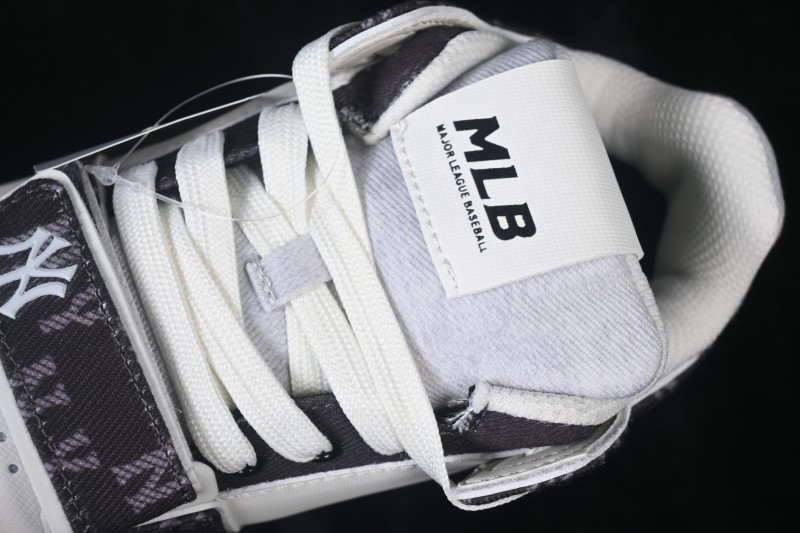 New York MLB Chunky Liner Pocket Monogram High-Top Thick-Soled Running Sneakers - 3ASXMDM6N50BKS