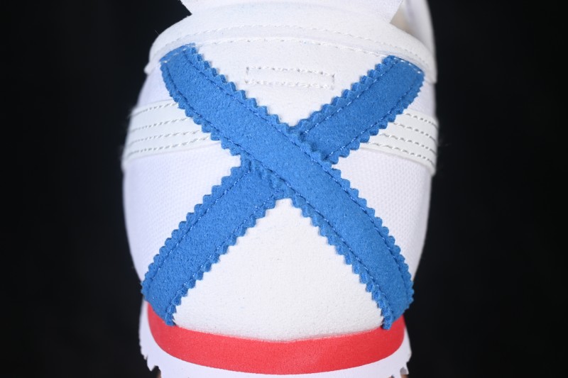 Nike D3K0N-100 Performance Footwear with Precision Fit - B.C3