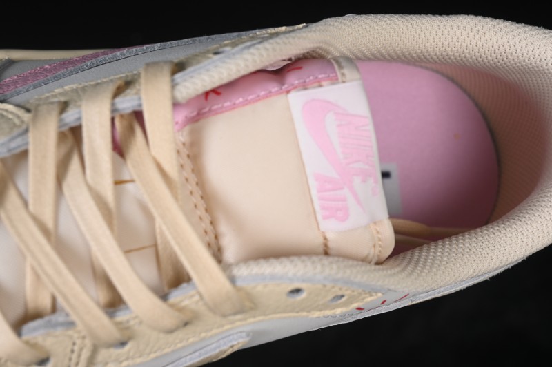Nike Travis Scott x Air Jordan 1 Low OG AJ1 Low-Top Sneakers with Reverse Swoosh Design - IQ7604-100