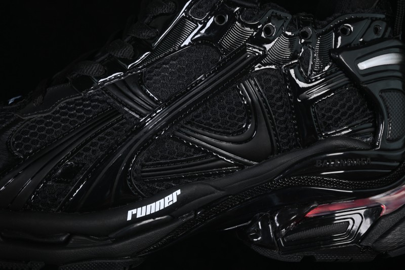 Balenciaga Runner LED Retro Running Shoes with Magnetic Charging - WRNLD1000