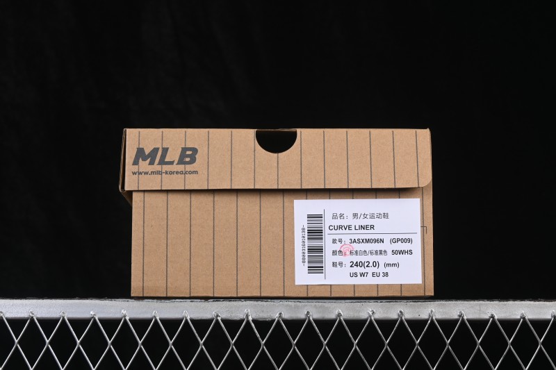 New York MLB Chunky Curve Runner Enamel New York Yankees Thick Sole Casual Running Shoes - 3ASXM096N50WHS