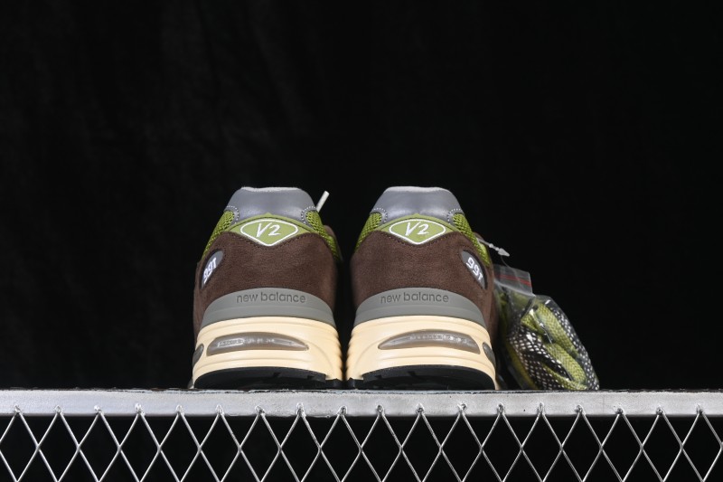 Kith x New Balance Made in USA M991 Retro Running Shoes with Pigskin Suede and ABZORB Cushioning - U991CK2