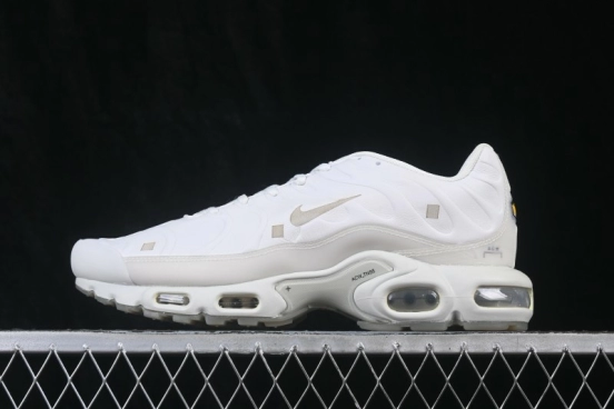 Nike Air Max Plus Retro Running Shoes with Full-Grain Leather and Tuned Air Cushioning - FD7855-002