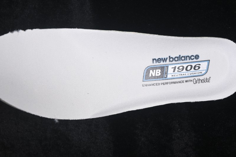 New Balance 1906 Retro Running Shoes with Lightweight Leather and Mesh Upper - U19065IC