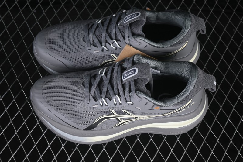 Asics Gel-Nimbus 28 Retro Breathable Cushioned Running Shoes for Men - 1011C268-021