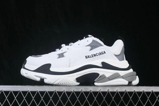Balenciaga Triple S Retro Running Shoes with Layered Chunky Sole - W09OM2005