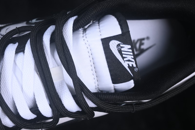 Nike SB Dunk Low Skateboarding Shoes with Lace-Up Closure - DD1391-100
