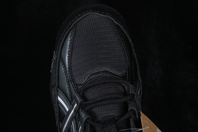 Adidas C Classic Lifestyle Sneakers with Durable Vulcanized Sole - 1203A879-021