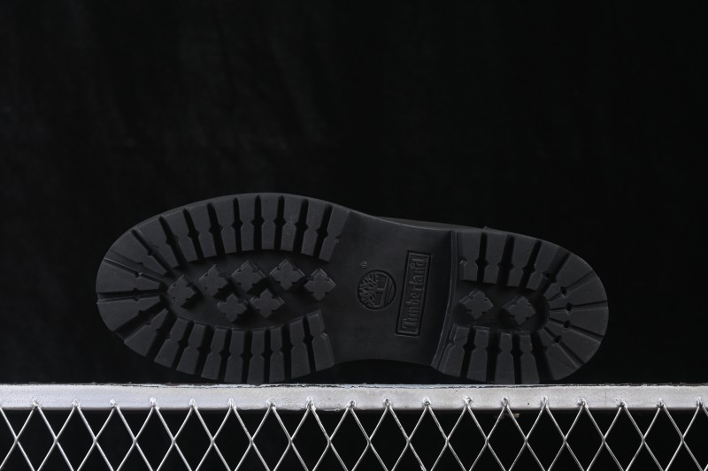 Timberland Classic Low-Top Black Waterproof Leather Shoes - 073537