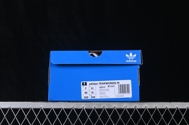 Adidas Originals Taekwondo Low-Top Training Shoes with Breathable Comfort and Anti-Slip Wear-Resistant Sole - JQ0570