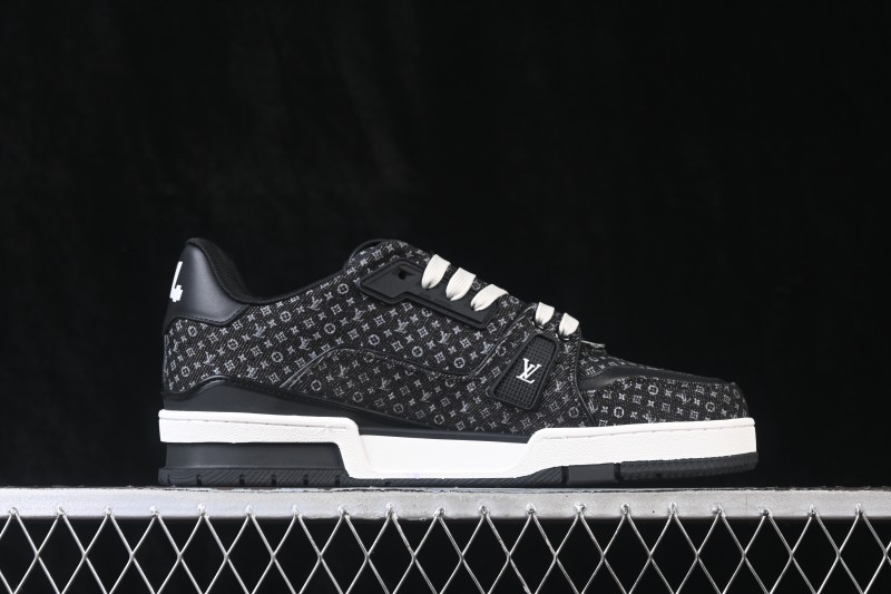 Louis Vuitton LV Trainer Sneaker - 1A9JG7