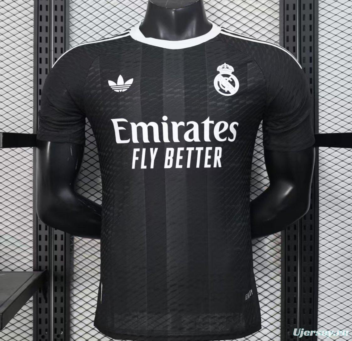 Player Version 25/26 Real Madrid Black Goalkeeper Jersey