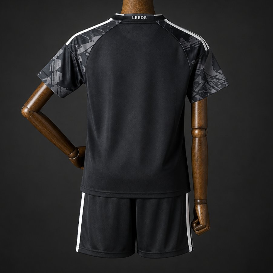 26/27 Kids Leeds United Third Black Jersey Kit